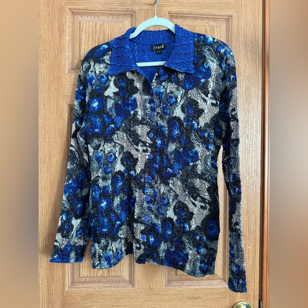 Crush Women's Blue and Black Textured Floral Jacket